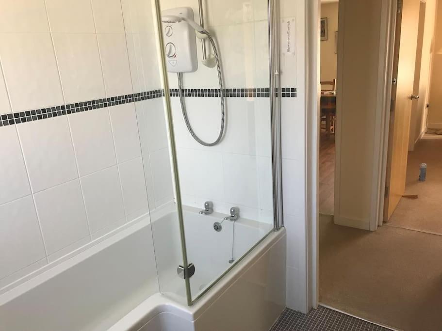 Great Offer 2 Bed Tenby Flat Free Parking Extérieur photo