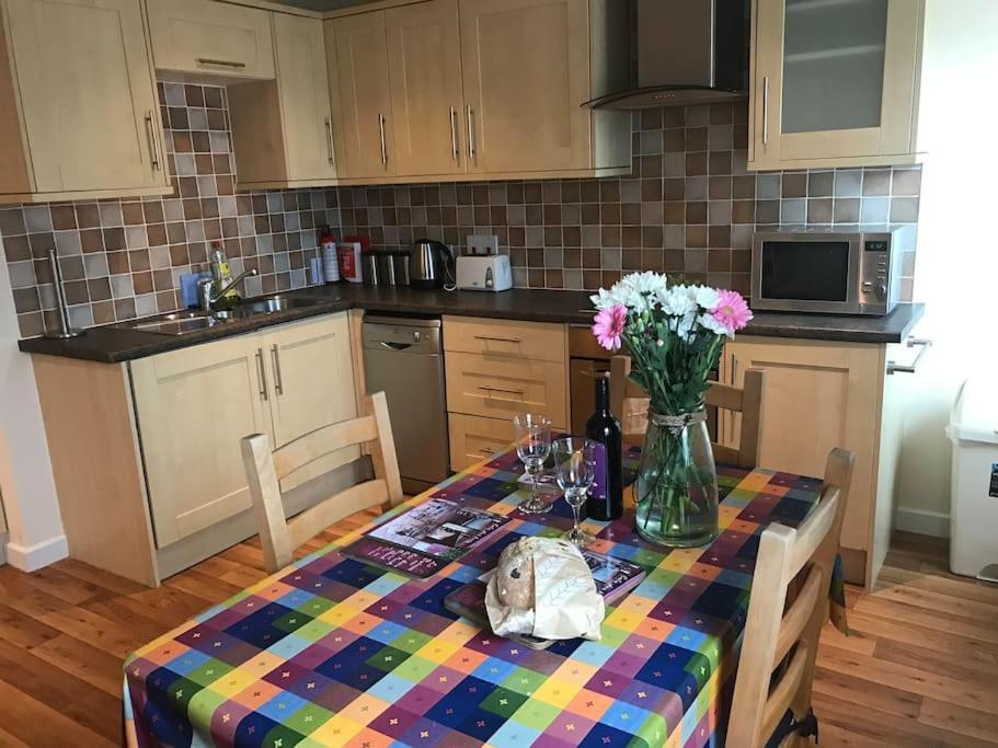 Great Offer 2 Bed Tenby Flat Free Parking Extérieur photo